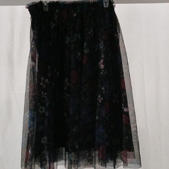 LC Lauren Conrad Black Floral A-Line Skirt - Picture 4 of 6